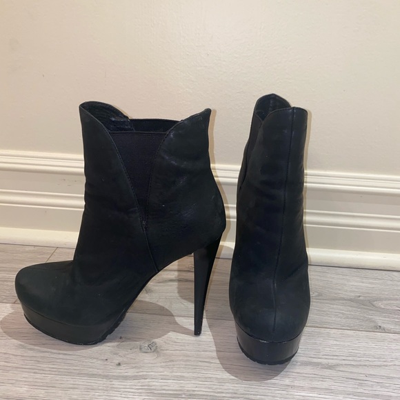 Luxury rebel platform heeled ankle booties - Picture 2 of 5